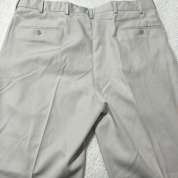 Jos A Bank Traveler pants size 40W x 36L - Picture 2 of 10